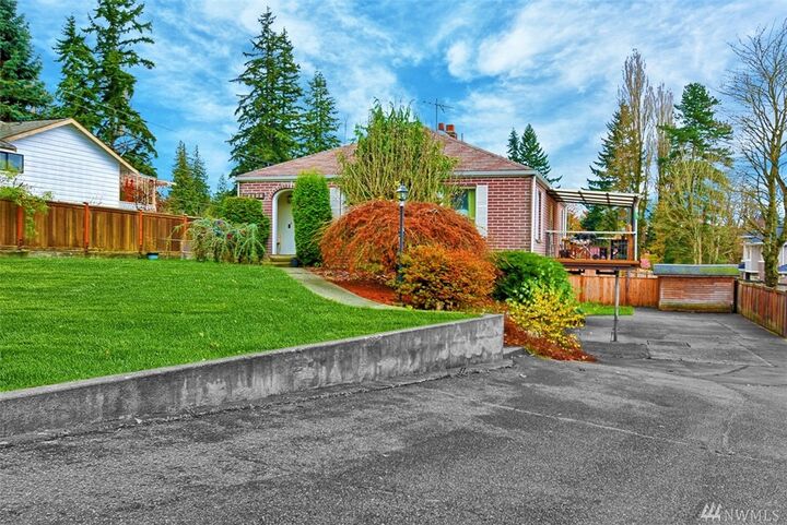 18404 44th Ave W  Lynnwood WA 98037 photo