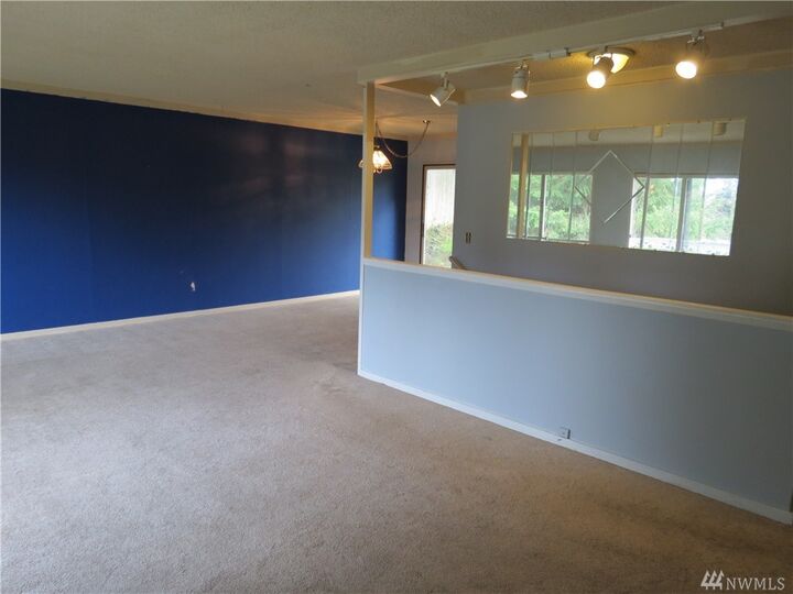 Property Photo:  30334 9th Ave S  WA 98003 