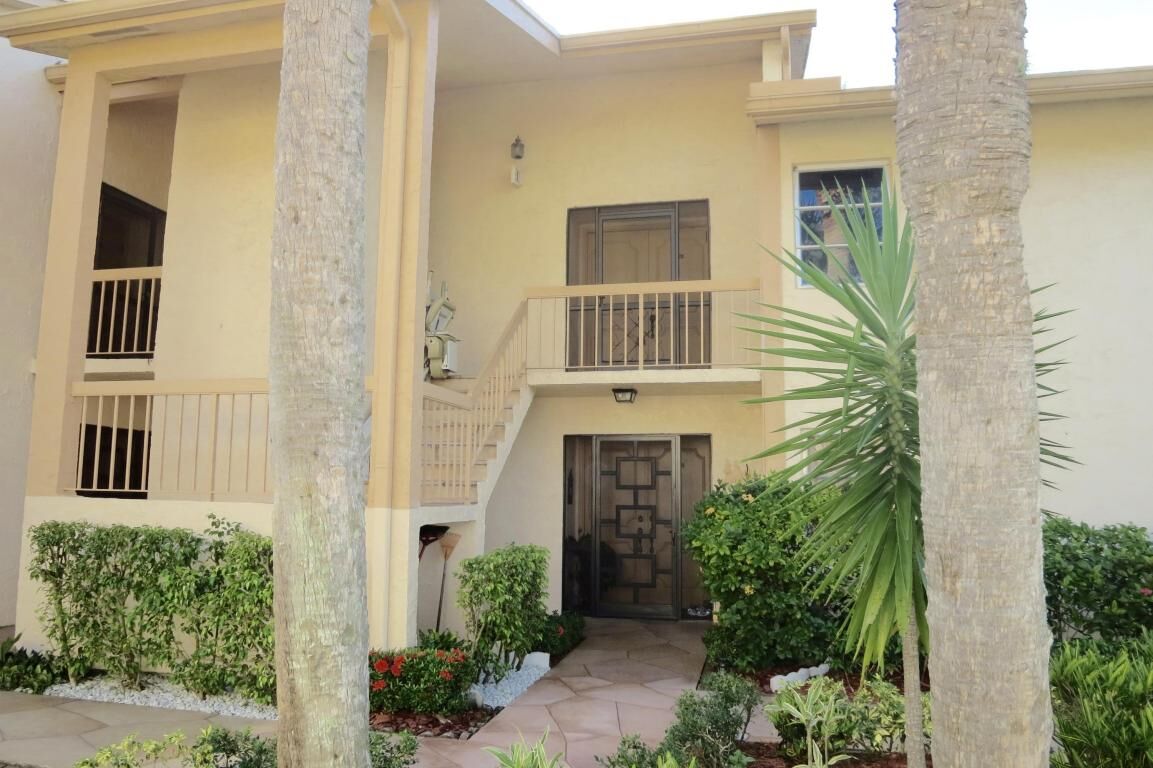 Property Photo:  5791 Spindle Palm Court D  FL 33484 