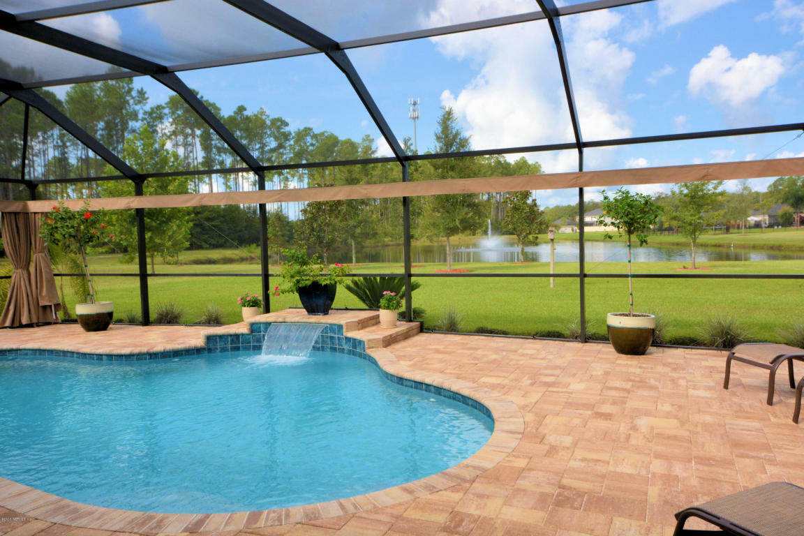 Property Photo: 156 Scarlet Rose Lane FL 32092