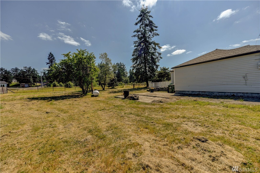Property Photo: 3524 232nd St E WA 98387
