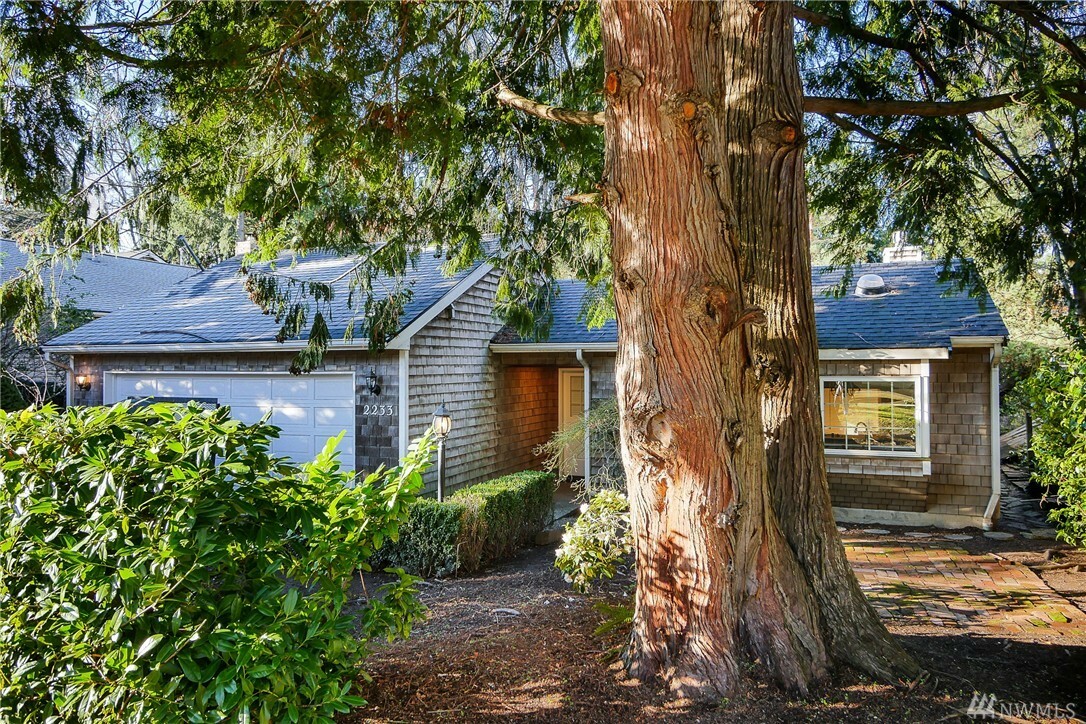 Property Photo: 2233 80th Ave SE WA 98040