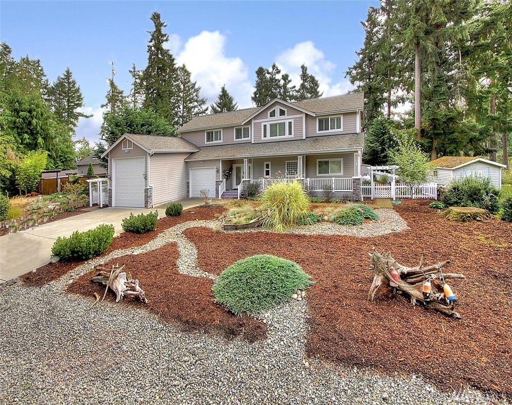 Property Photo:  10823 Seaview Dr  WA 98303 