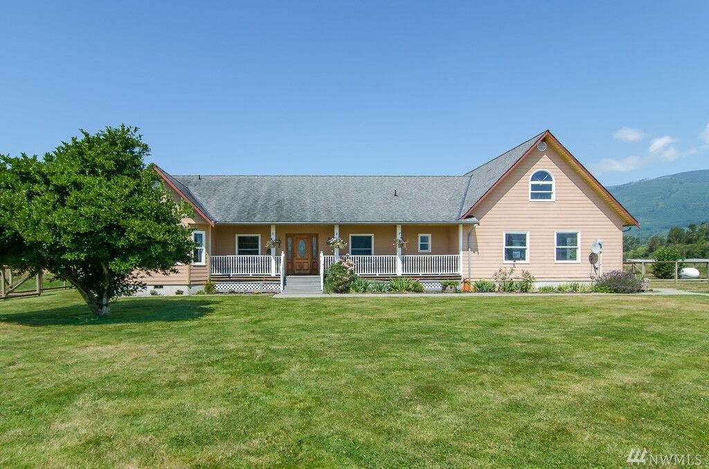 Property Photo:  25875 Minkler Rd  WA 98284 