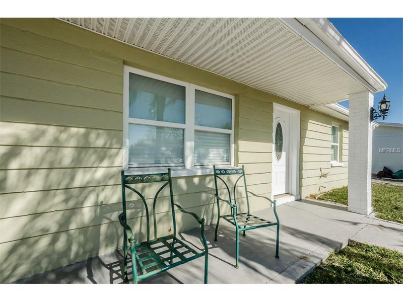 Property Photo:  4319 Oak Bluff Avenue  FL 34691 