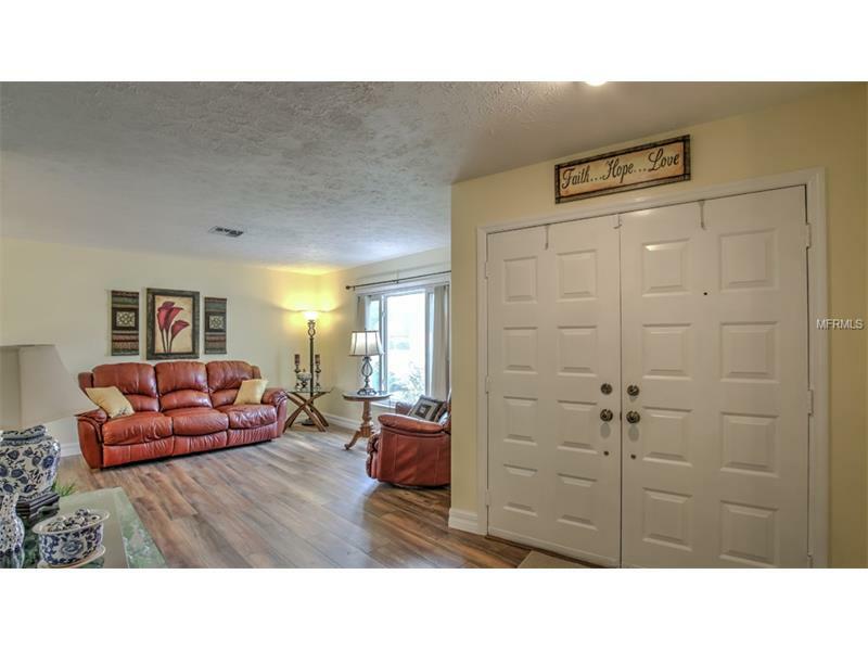 Property Photo: 3214 Acapulco Drive FL 33578