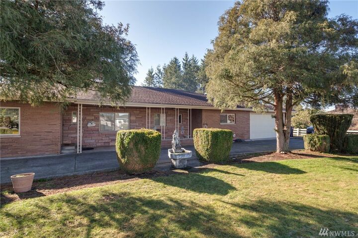 Property Photo:  2860 Roosevelt Ave  WA 98022 