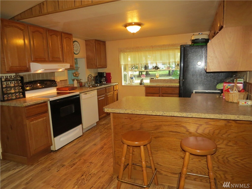 Property Photo:  260 SE Clematis Avenue  WA 98584 