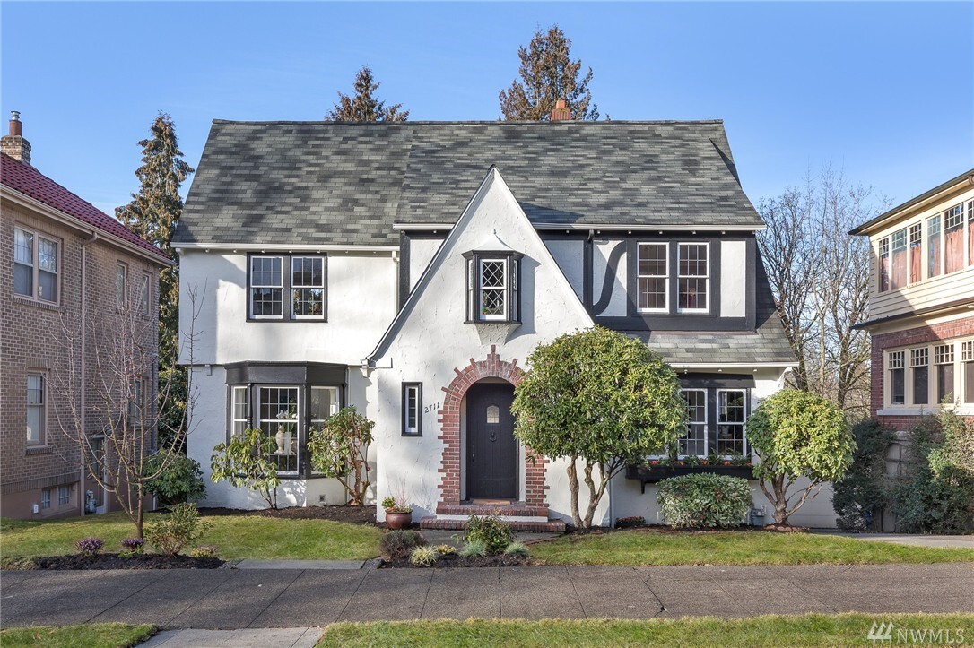Property Photo: 2711 Mount Saint Helens Place S WA 98144