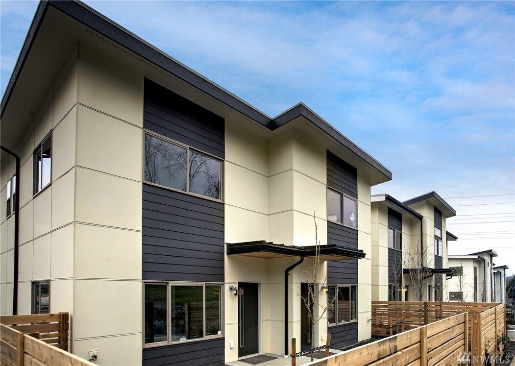 Property Photo:  4244 S Greenbelt Station Dr  WA 98118 