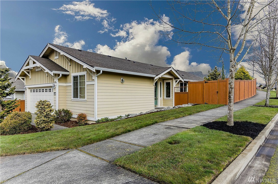 Property Photo:  4800 Bend Dr NE  WA 98516 