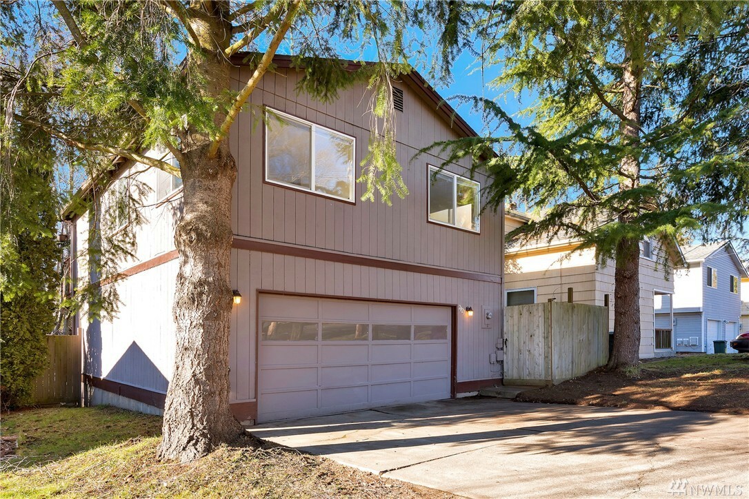 Property Photo:  2823 Michigan St  WA 98226 