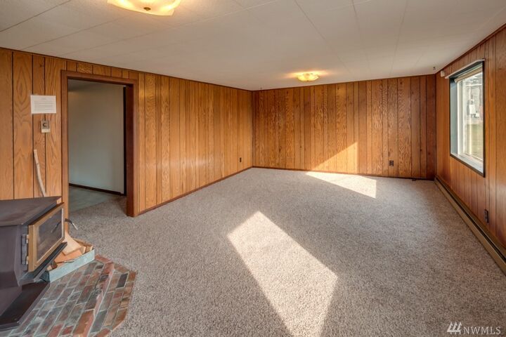 Property Photo: 3233 Greenwood Ave WA 98225