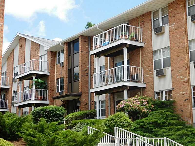 Property Photo:  43 Bullocks Point Avenue 4A  RI 02915 