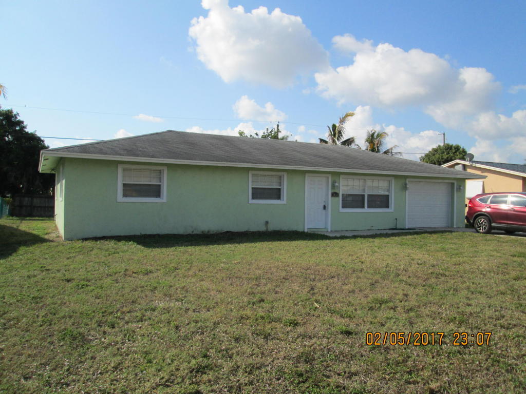 Property Photo:  2856 Worcester Road  FL 33462 