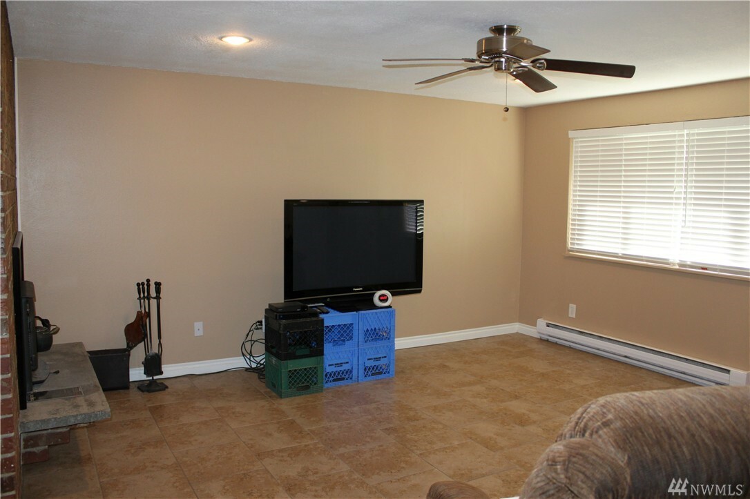 Property Photo: 6501 157th St Ct E WA 98375