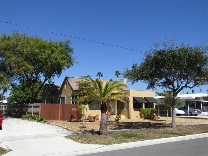 Property Photo:  308 Ponce De Leon Avenue  FL 34285 