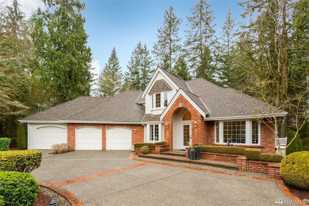 Property Photo:  25813 NE 25th St  WA 98053 