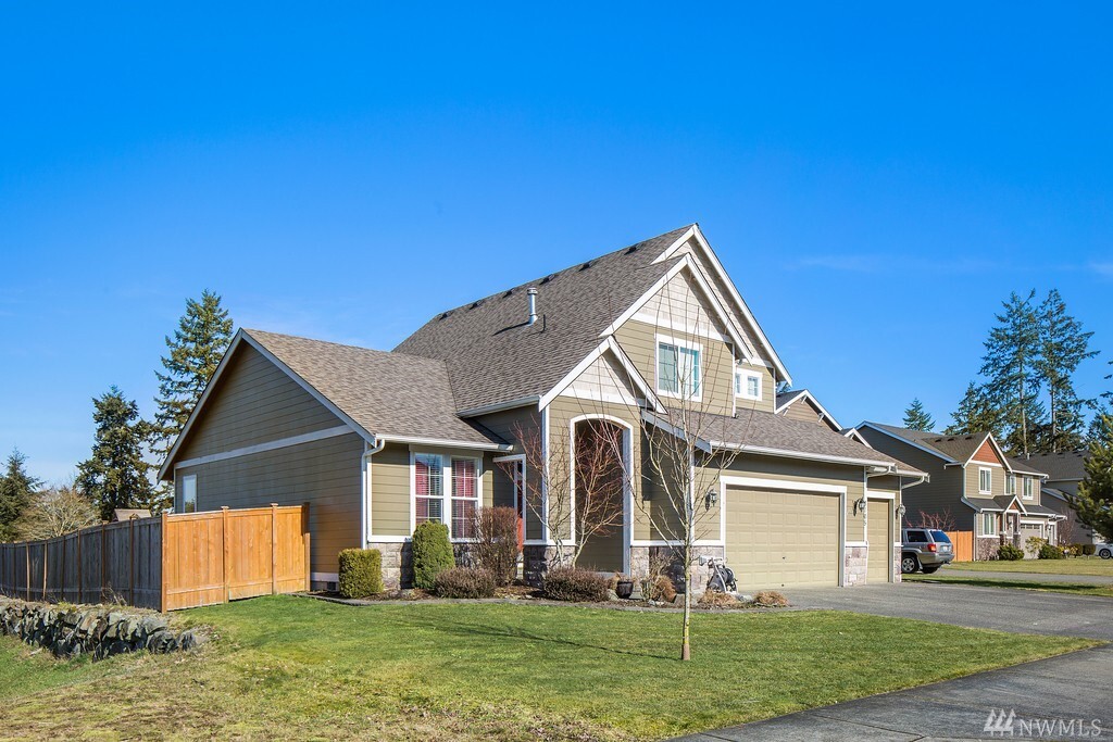 Property Photo: 8105 228th St Ct E WA 98338