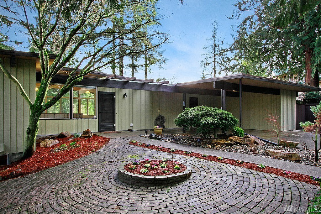 Property Photo:  3227 NE 167th St  WA 98155 