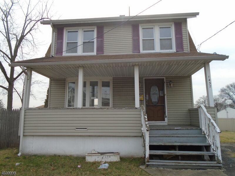 Property Photo:  1437 Roosevelt Ave  NJ 07008 