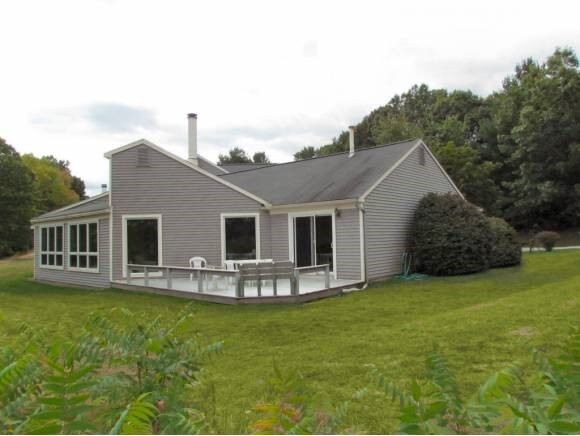 Property Photo:  