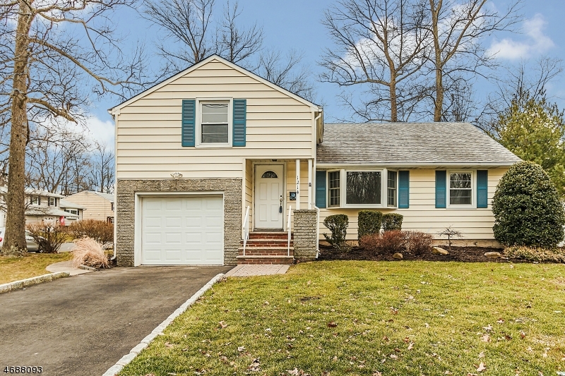 Property Photo:  1214 Hetfield Avenue  NJ 07076 