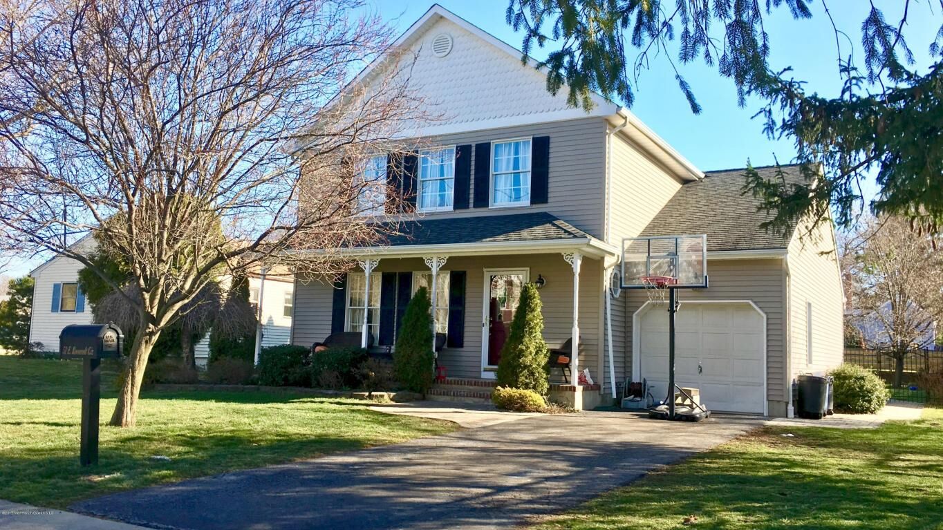 Property Photo:  51 E Roosevelt Circle  NJ 07748 