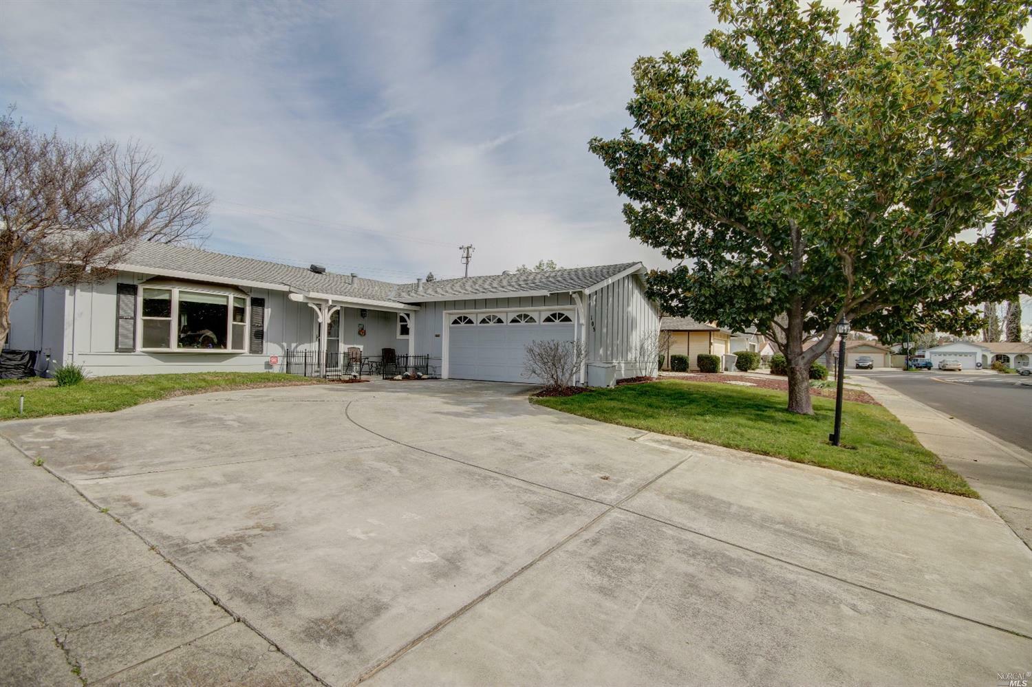 Property Photo:  105 Olympic Circle  CA 95687 