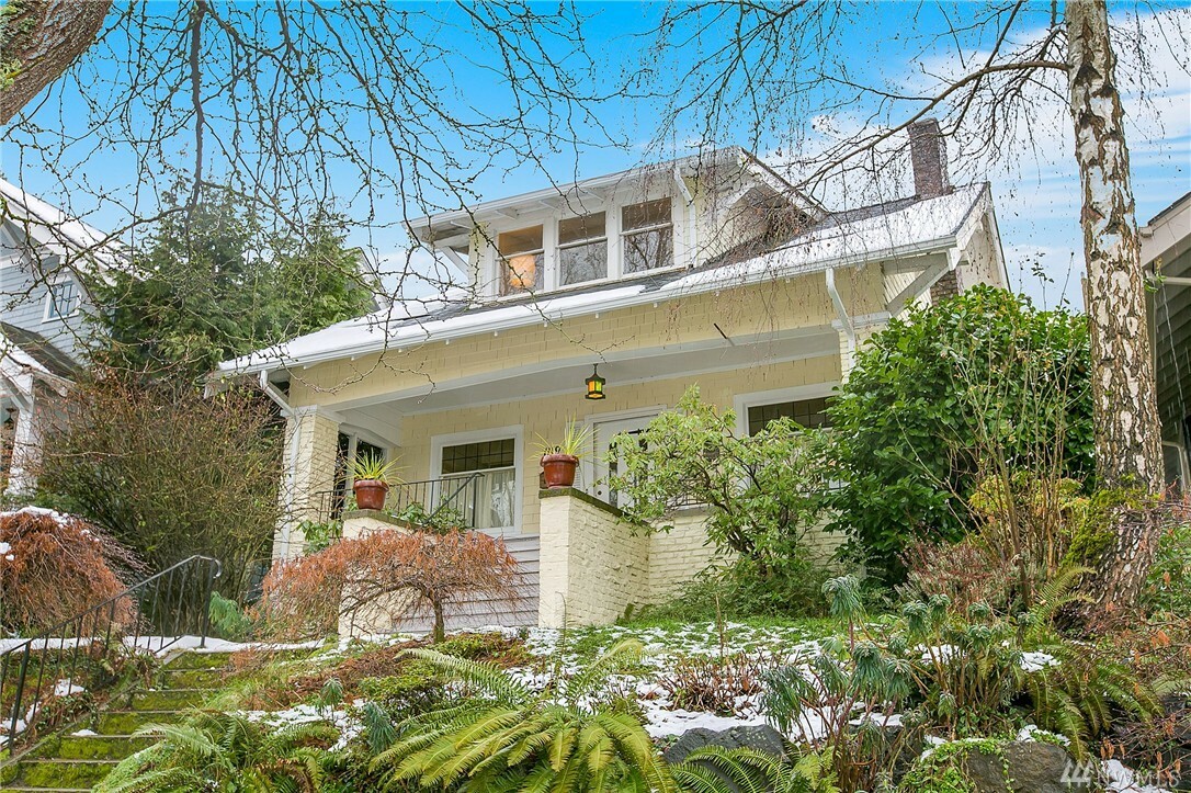 Property Photo: 1119 18th Ave E WA 98112