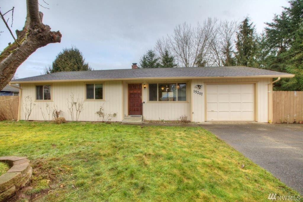 Property Photo: 15217 182nd Avenue SE WA 98272