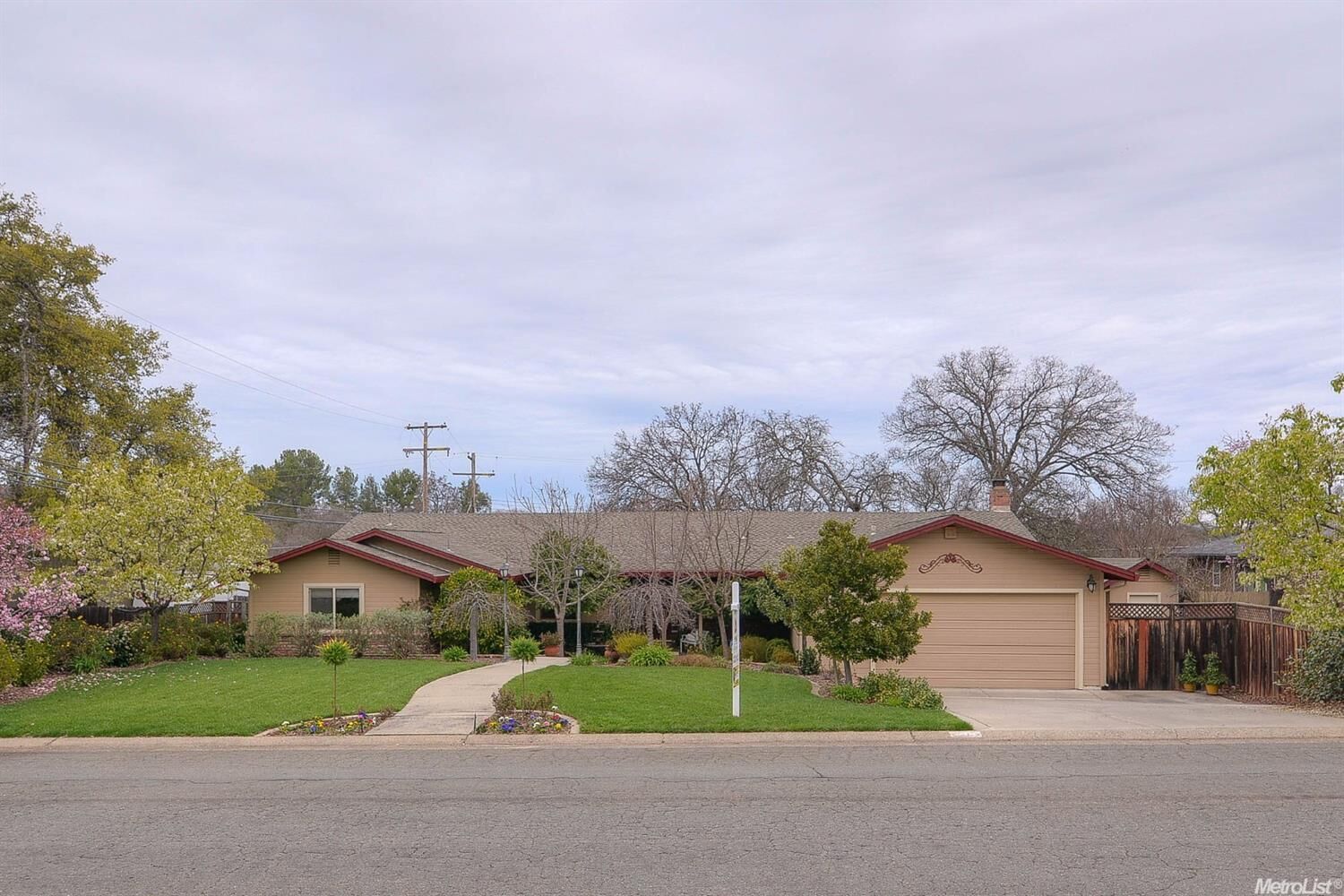 Property Photo: 9513 Golden Drive CA 95662