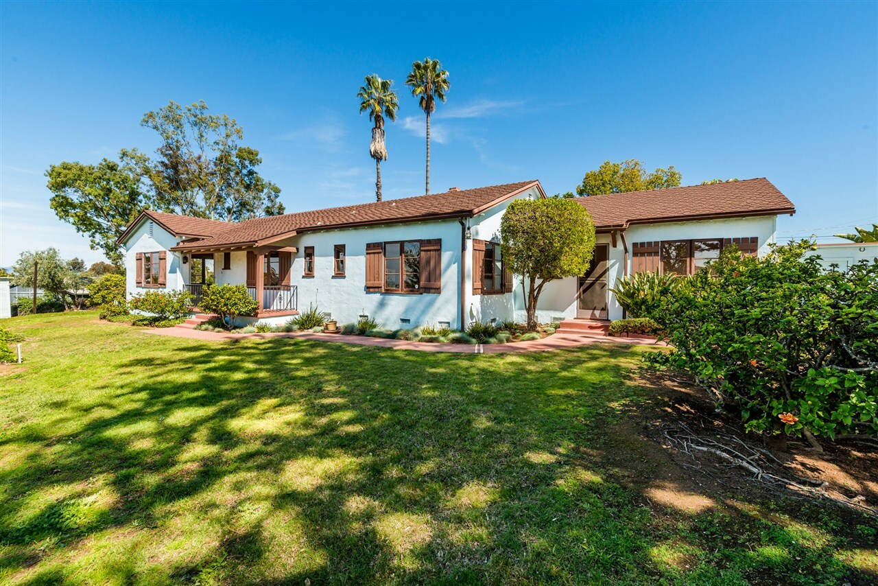 Property Photo:  355 Ocean View  CA 92084 