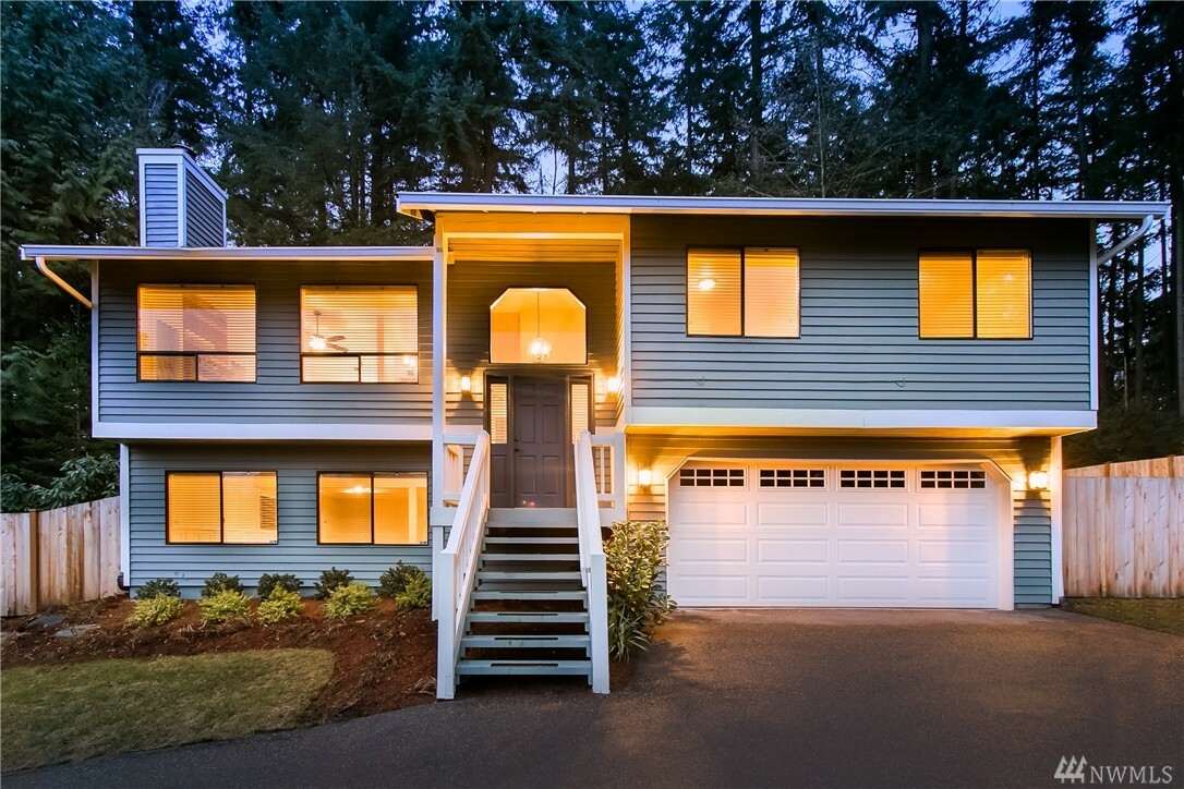 Property Photo:  12457 NE 136th Place  WA 98034 