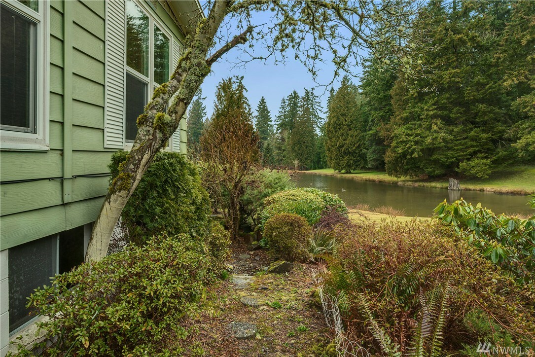 Property Photo:  1725 242nd St SE 212  WA 98021 