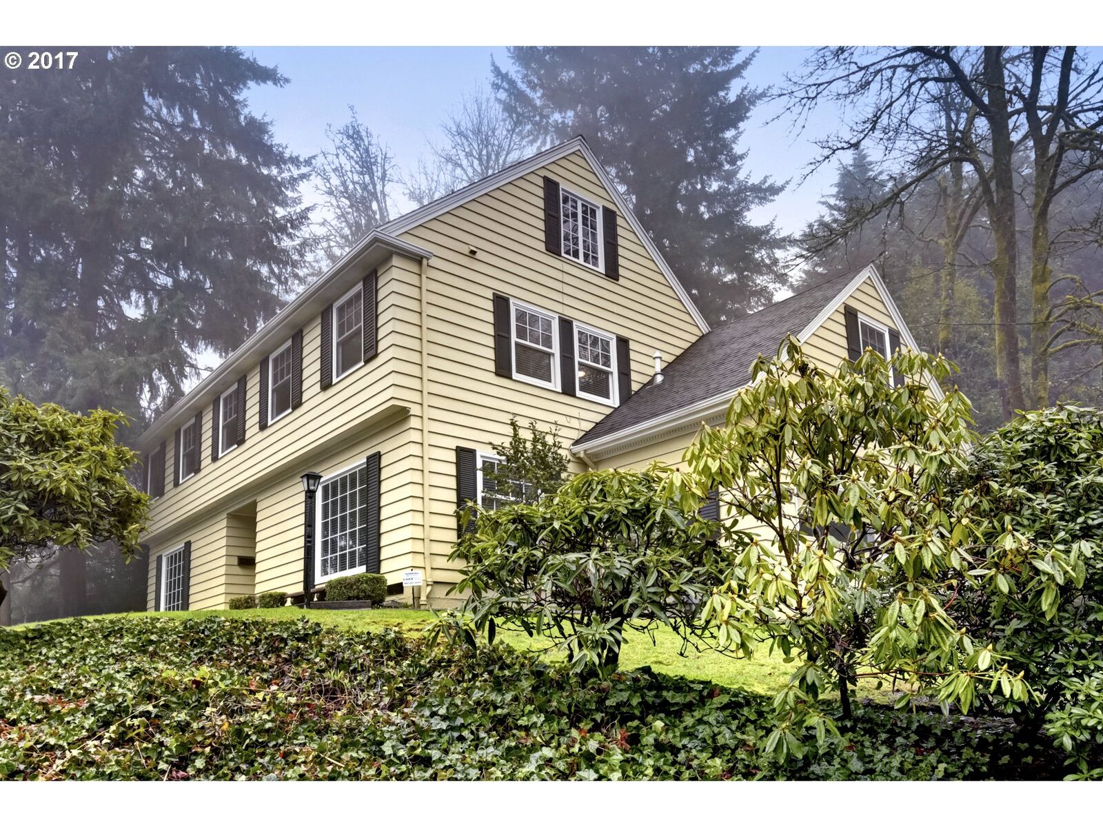 Property Photo:  2639 SW Sherwood Dr  OR 97201 