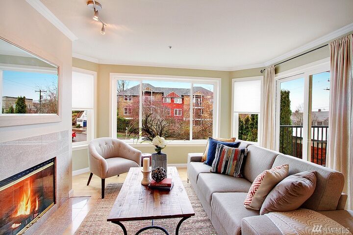 Property Photo:  1819 E Denny Wy 205  WA 98122 