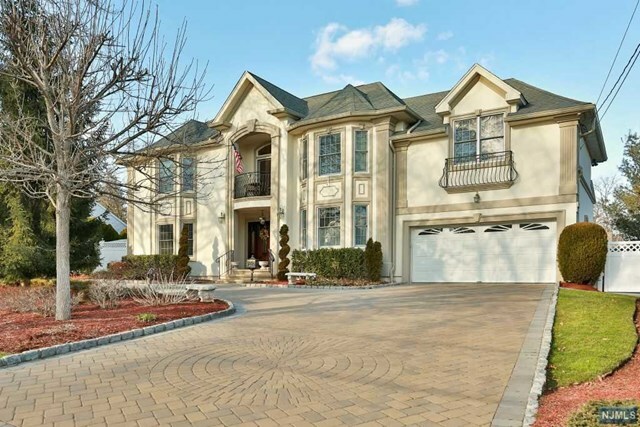 Property Photo:  193 Thomas Drive  NJ 07652 