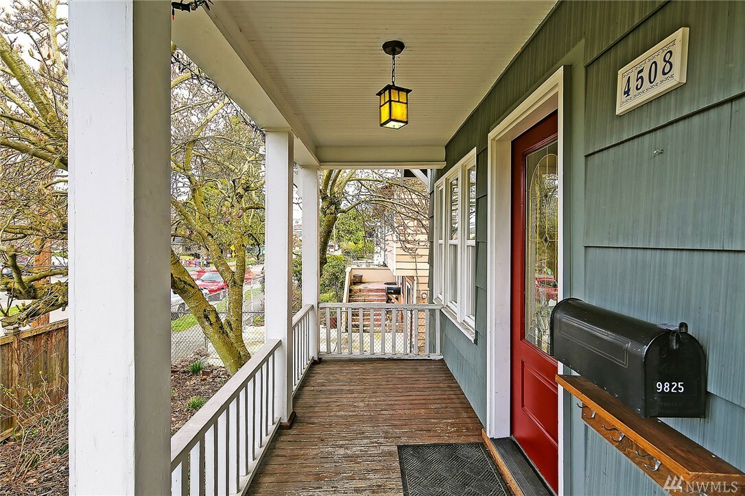Property Photo: 4508 38th Ave S WA 98118