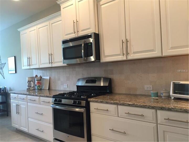 Property Photo:  4713 Silvermoss Drive  FL 34243 