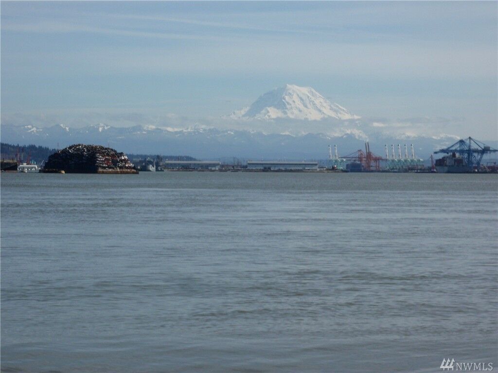 Property Photo:  516 Klapache Ave NE  WA 98422 