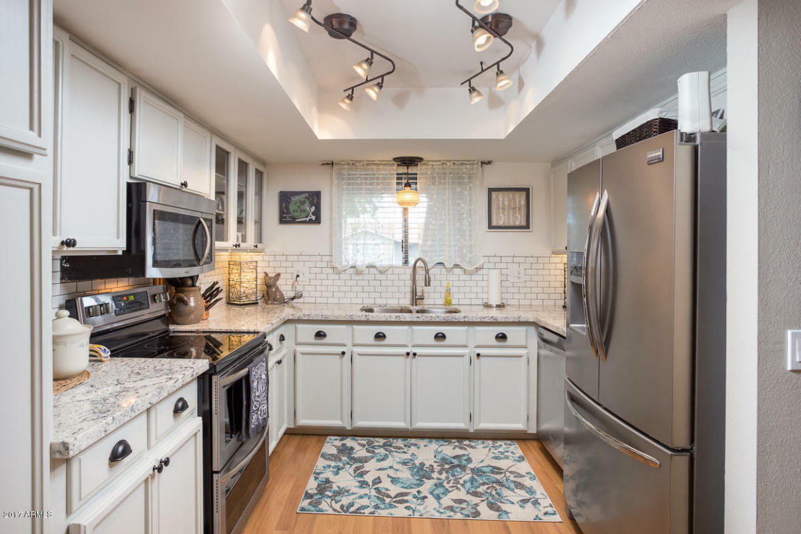 Property Photo: 1558 E Garnet Avenue AZ 85204