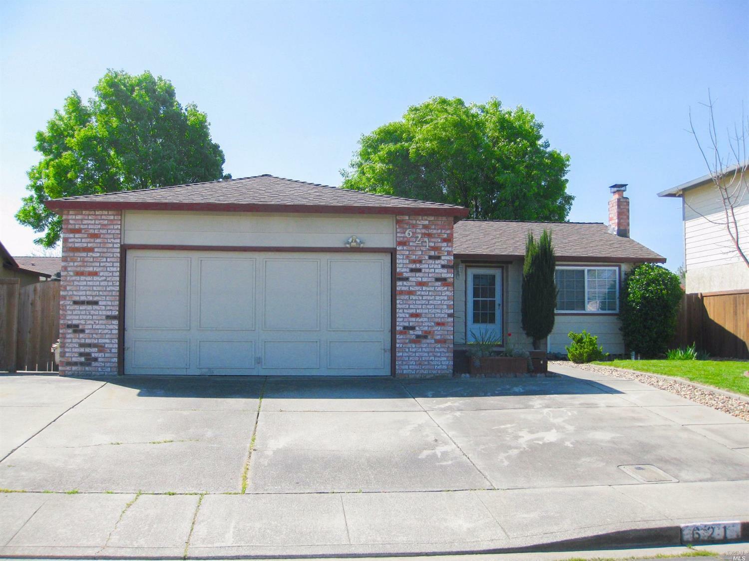 Property Photo: 621 Decoy Lane CA 94585