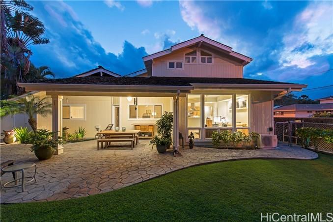 Property Photo: 422 Akoakoa Place HI 96734
