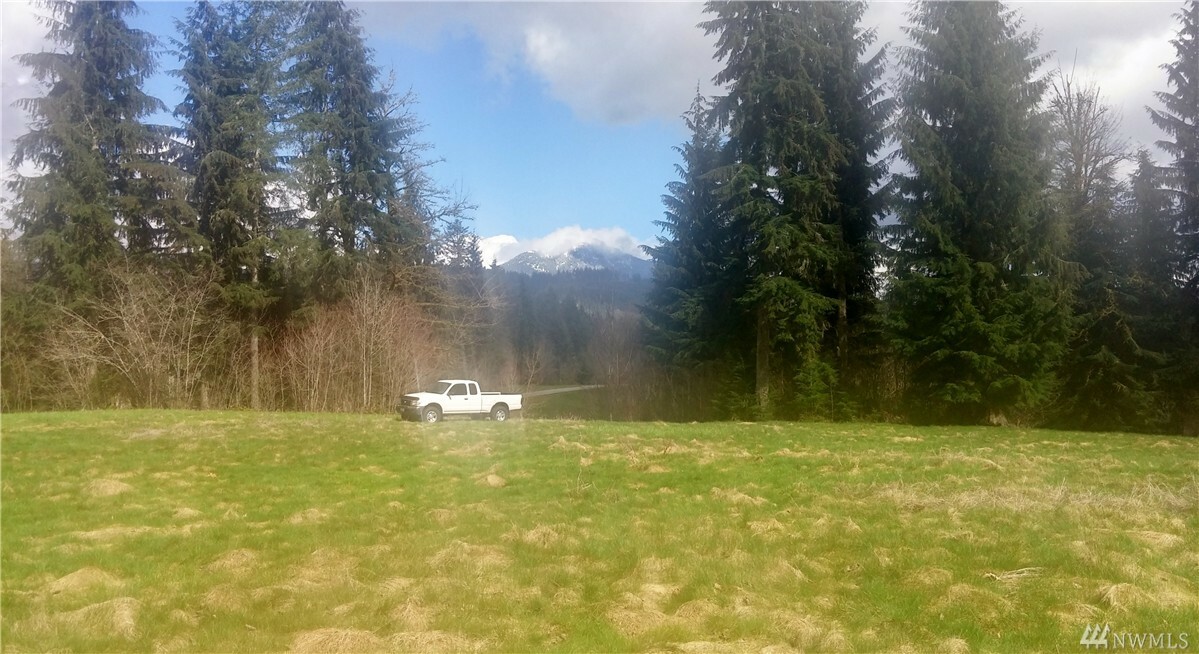 Property Photo:  3912 224th Ave NE  WA 98252 