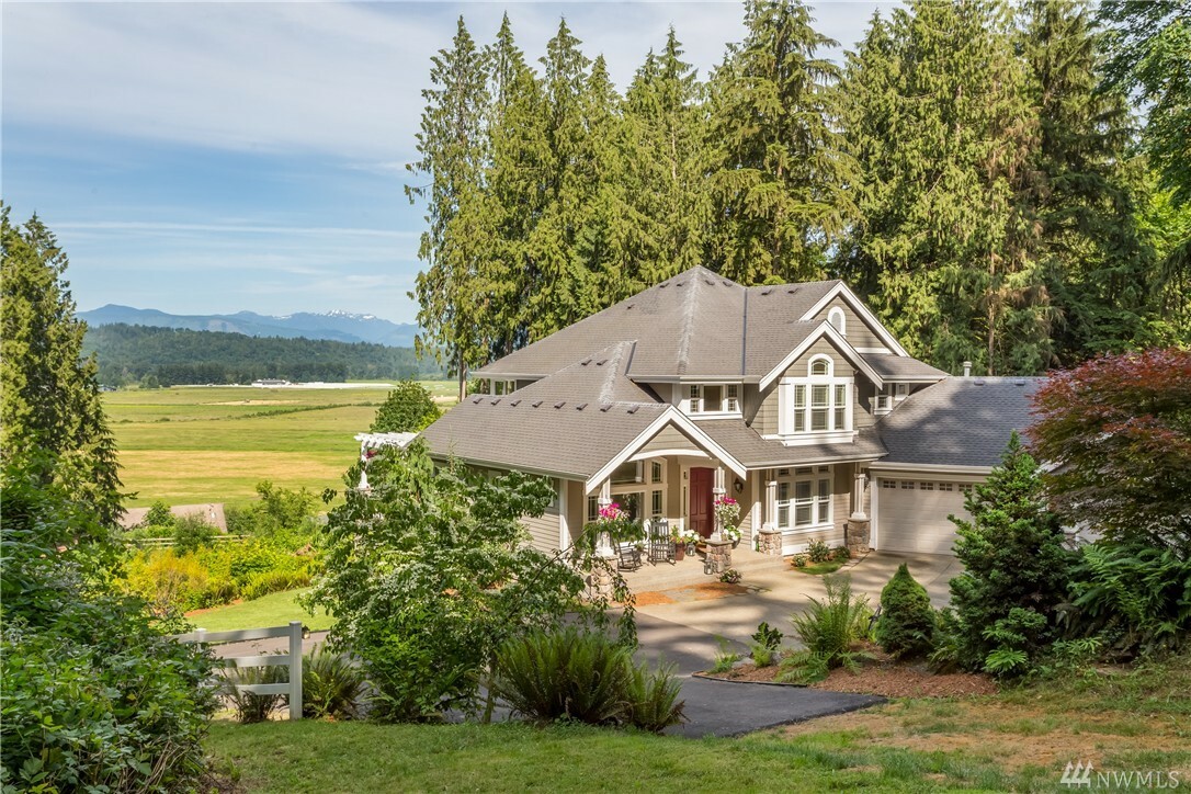 Property Photo: 8707 W Snoqualmie Valley Rd NE WA 98014