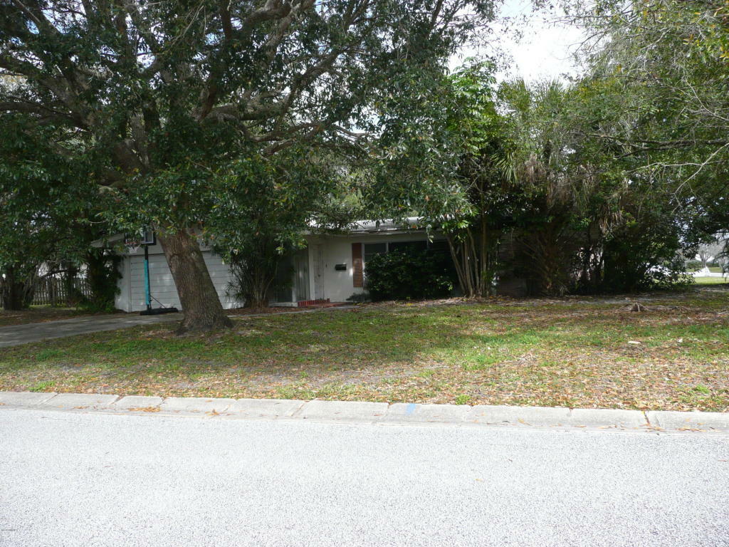 Property Photo:  908 Hall Street  FL 32901 