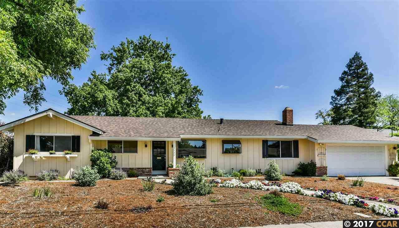 Property Photo: 366 El Divisadero Ave CA 94598