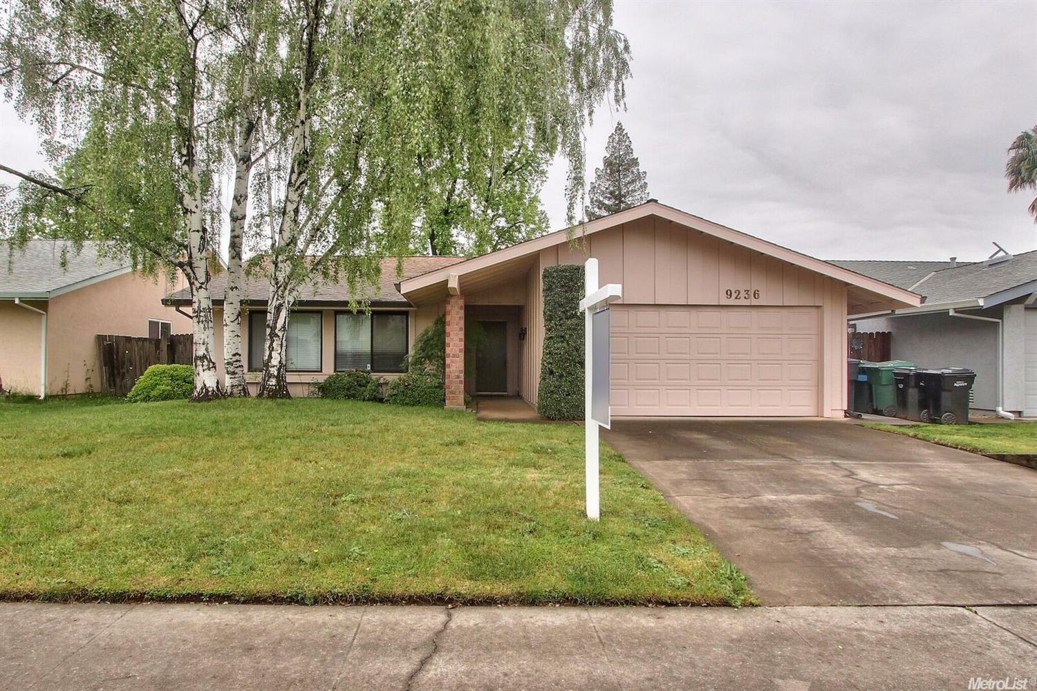 Property Photo: 9236 Falkland Way CA 95826