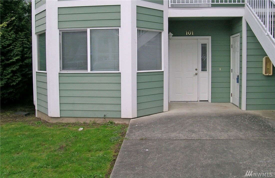 Property Photo:  909 Orchid Place 101  WA 98226 